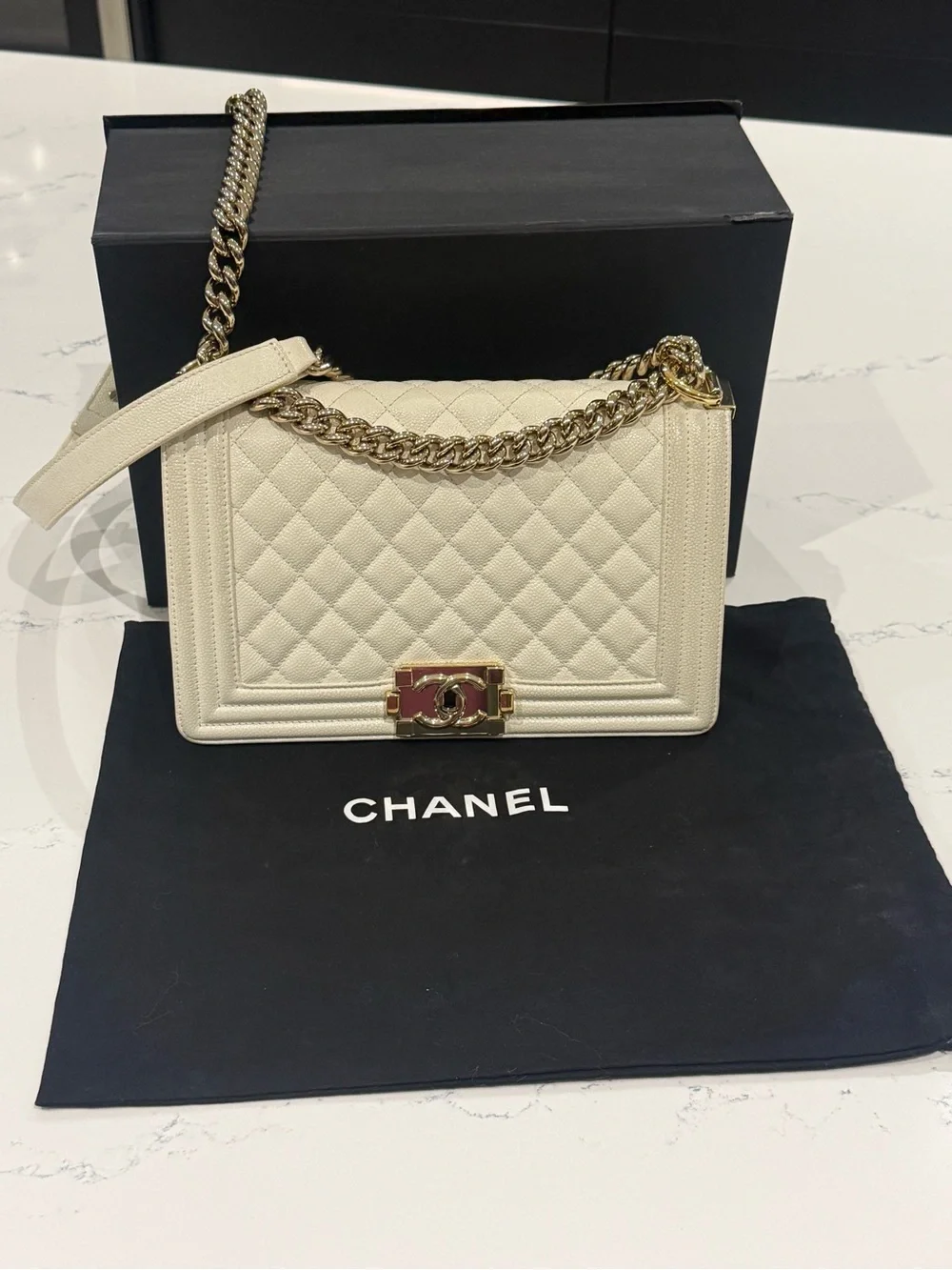 CHANEL Ivory Quilted Leather Shoulder Bag with Gold Chain
